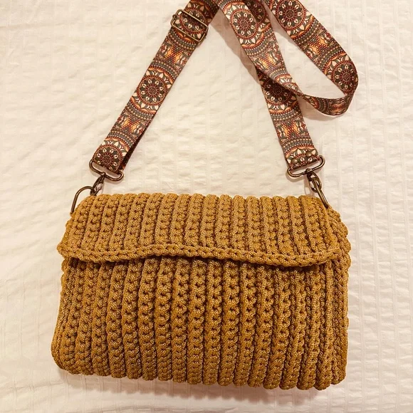 Crossbody Handmade Crochet Woven Khaki Bag NWOT - Picture 4 of 16